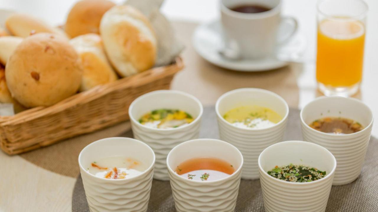 Toyoko Inn Hokkaido Sapporo-Eki Nishi-Guchi Hokudai Mae Zewnętrze zdjęcie