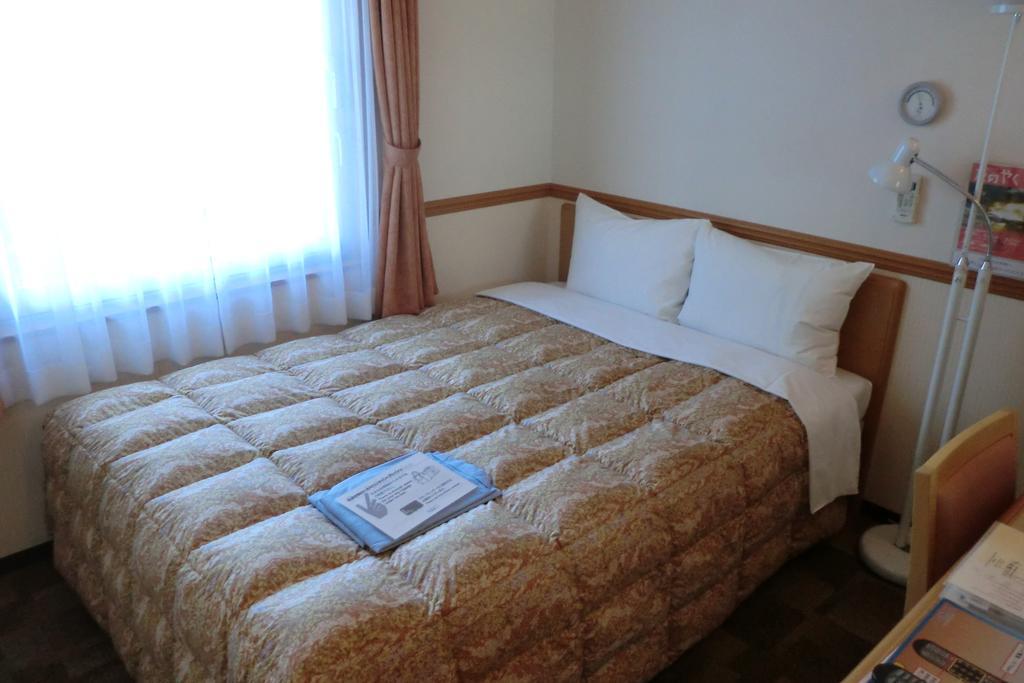 Toyoko Inn Hokkaido Sapporo-Eki Nishi-Guchi Hokudai Mae Zewnętrze zdjęcie